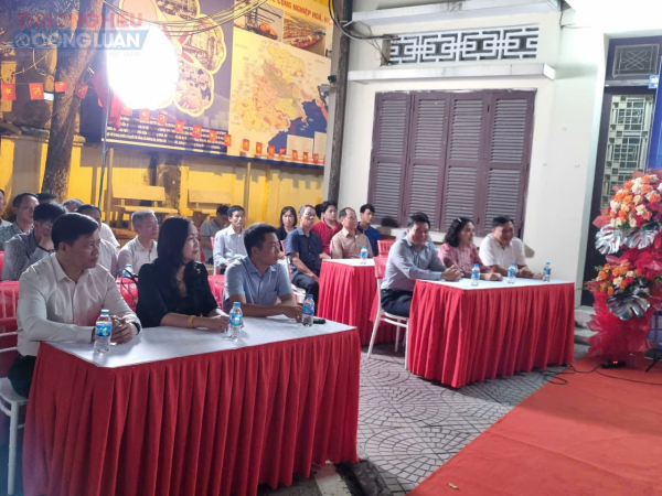 Khai trương Sàn Trưng bày và giới thiệu sản phẩm Hoa Phượng
