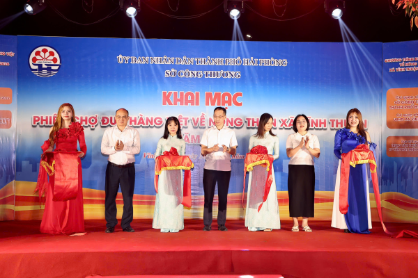 Khai mạc Chương trình đưa hàng Việt về nông thôn xã Vĩnh Thuận năm 2026